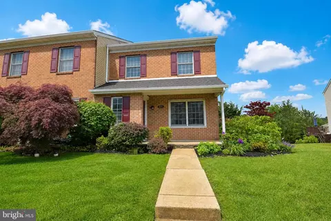 3415 Foxfield Cir, Perkiomenville, PA 18074