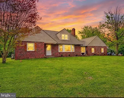 194 Congo Rd Apt, Gilbertsville, PA 19525