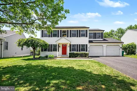 793 Hunter Dr, Pennsburg, PA 18073