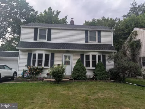 417 N Warminster Rd, Hatboro, PA 19040