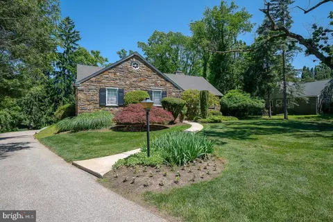 1125 Hillcrest Rd, Penn Valley, PA 19072