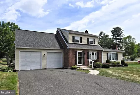 561 Park Ave, Harleysville, PA 19438