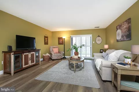 10618 Valley Forge Cir #618, King Of Prussia, PA 19406