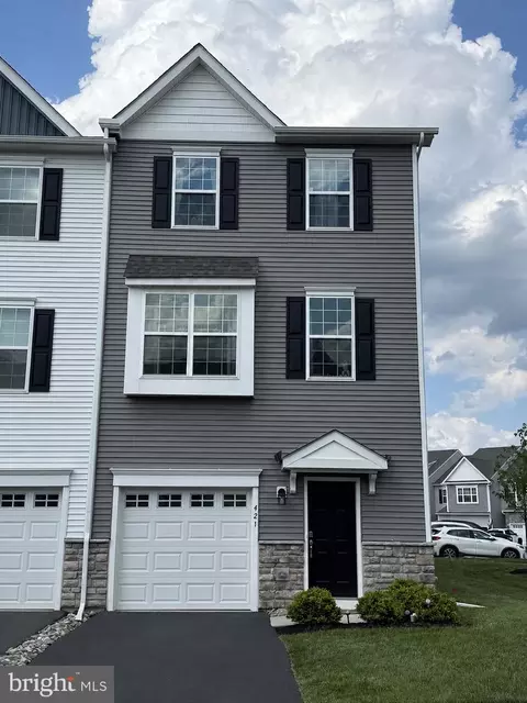 421 Ridgewood Dr, Royersford, PA 19468