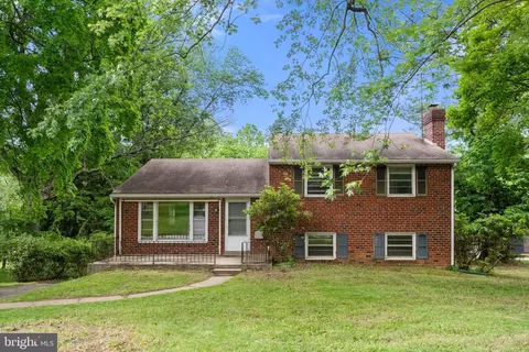 621 Bob White Rd, Wayne, PA 19087