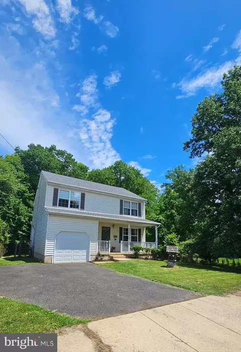 2729 Galloway Ave, Abington, PA 19001