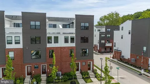 905 Riverplace Dr, Conshohocken, PA 19428