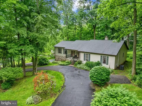1928 Mimosa Ln, Pottstown, PA 19464
