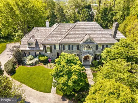 737 Eagle Farm Rd, Villanova, PA 19085