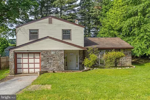 532 Cedar Dr, Lafayette Hill, PA 19444