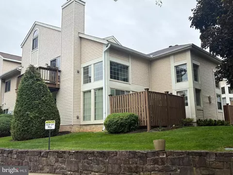 444 Brown Briar Cir, Horsham, PA 19044