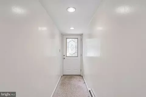 Entry Way - 919 Croton Rd, Wayne, PA 19087 photo 4 of 4