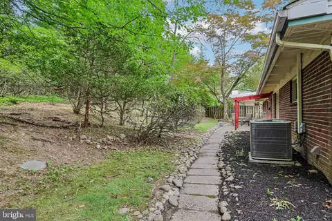 Exterior - 919 Croton Rd, Wayne, PA 19087 photo 7 of 13