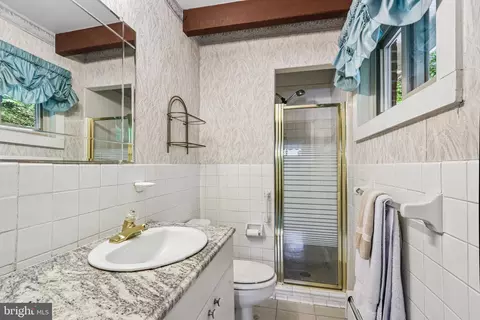 Bath - 919 Croton Rd, Wayne, PA 19087 photo 2 of 4