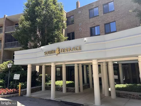 1637 Oakwood Dr #CONDO 321, Penn Valley, PA 19072