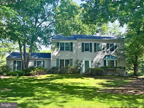 1070 Shepard Dr, Blue Bell, PA 19422