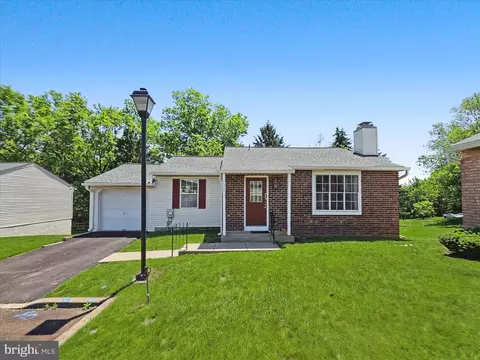 1306 Fairbourne Ct, Lansdale, PA 19446