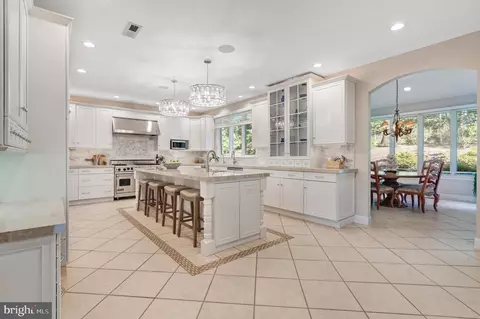 Kitchen - 640 Narcisi Ln, Wayne, PA 19087 photo 1 of 7