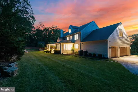 Exterior - 640 Narcisi Ln, Wayne, PA 19087 photo 16 of 20