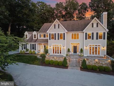 Exterior - 640 Narcisi Ln, Wayne, PA 19087 photo 2 of 20