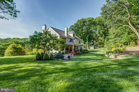 Exterior - 640 Narcisi Ln, Wayne, PA 19087 photo 12 of 20
