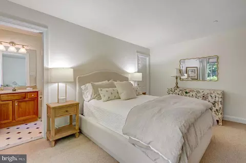 Bedroom - 640 Narcisi Ln, Wayne, PA 19087 photo 4 of 10