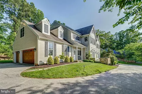 Exterior - 640 Narcisi Ln, Wayne, PA 19087 photo 14 of 20