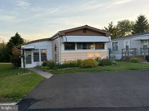 7 Woodsbluff Run, North Wales, PA 19454