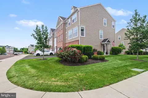 301 W Hamlin Ave, Telford, PA 18969