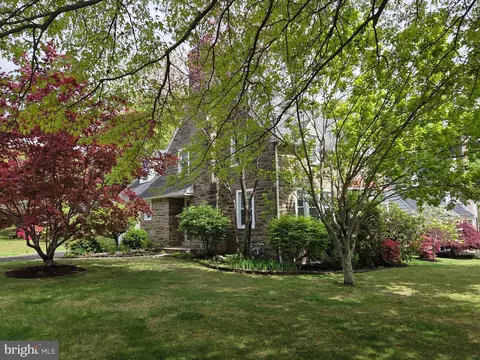 1405 Edge Hill Rd, Abington, PA 19001