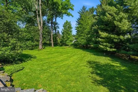 Exterior - 1054 Croton Rd, Wayne, PA 19087 photo 8 of 9