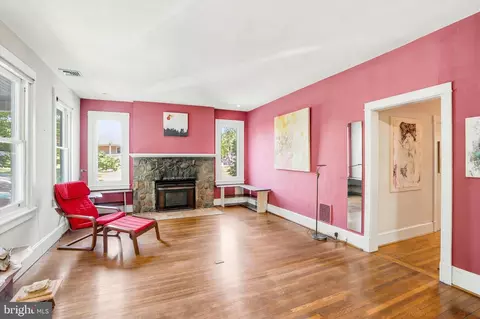 Living - 1054 Croton Rd, Wayne, PA 19087 photo 1 of 2