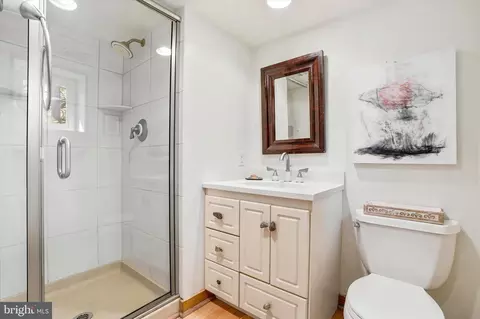Bath - 1054 Croton Rd, Wayne, PA 19087 photo 3 of 3