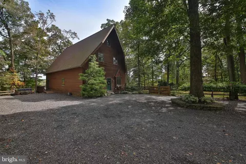 127 Bavington Rd, Perkiomenville, PA 18074