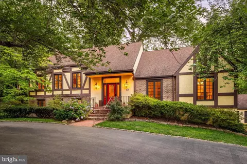 644 Robinson Ln, Haverford, PA 19041