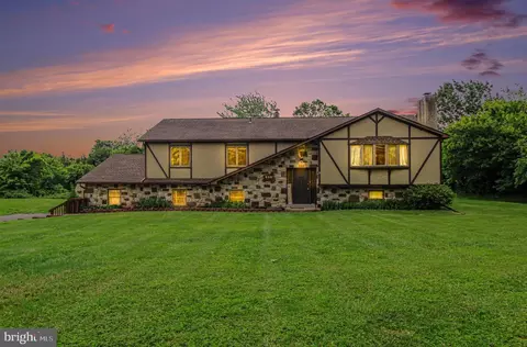 520 Hoffman Rd, Harleysville, PA 19438