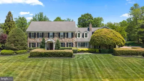 1017 Lorien Dr, Gwynedd Valley, PA 19437