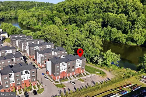 919 Riverplace Dr, Conshohocken, PA 19428