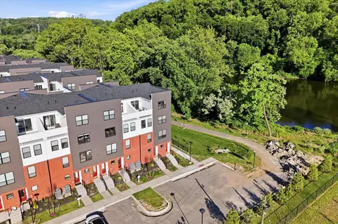919 Riverplace Dr, Conshohocken, PA 19428