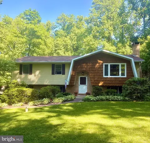 107 Lone Pine Rd, Barto, PA 19504