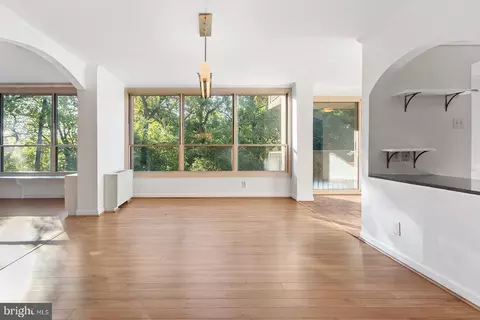 1001 City Ave #EE-1024, Wynnewood, PA 19096