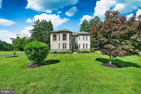 261 Pheasant Dr, Huntingdon Valley, PA 19006