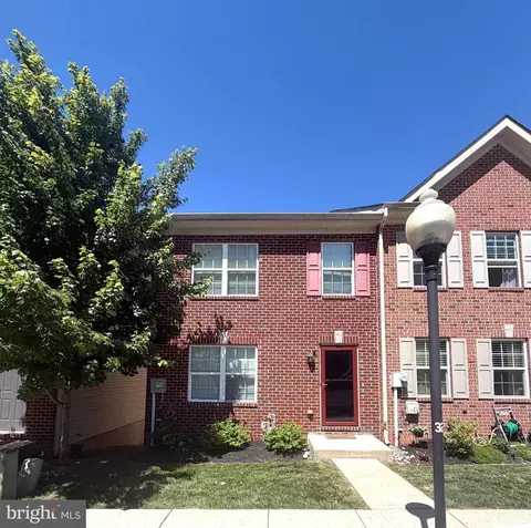 135 S Charlotte St, Pottstown, PA 19464