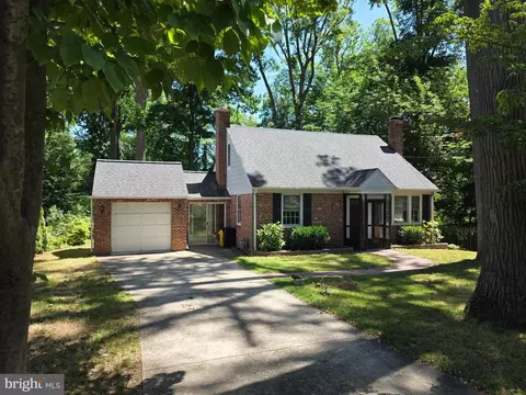 8 Sabine Ave, Narberth, PA 19072