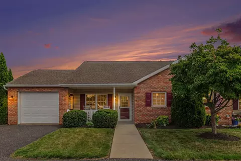 12 Ludwig Ln, Pottstown, PA 19464