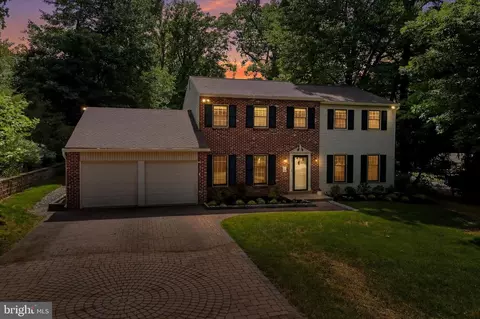 1980 Terwood Rd, Huntingdon Valley, PA 19006