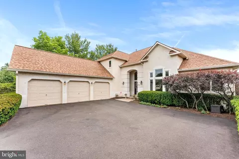 106 Inverness Dr, Blue Bell, PA 19422