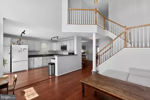 Entry Way - 147 Timothy Cir, Wayne, PA 19087 photo 3 of 6