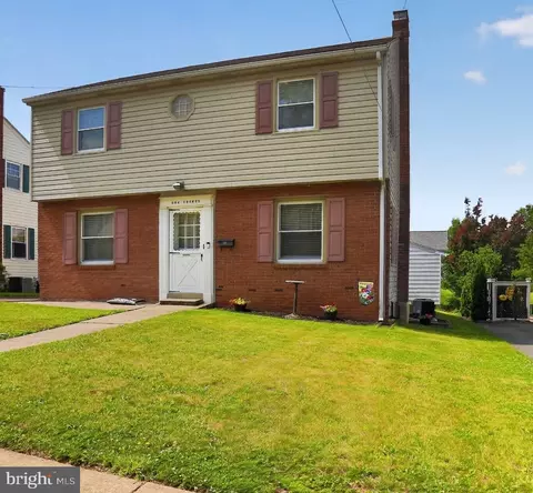 120 W 8th St, Pottstown, PA 19464
