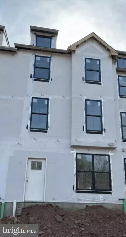 131 Cobblestone Dr #JW 4-24, Harleysville, PA 19438